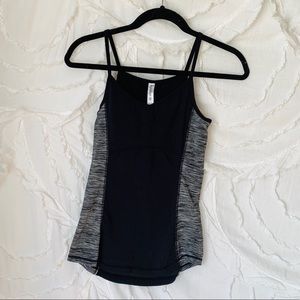black and white workout tank!